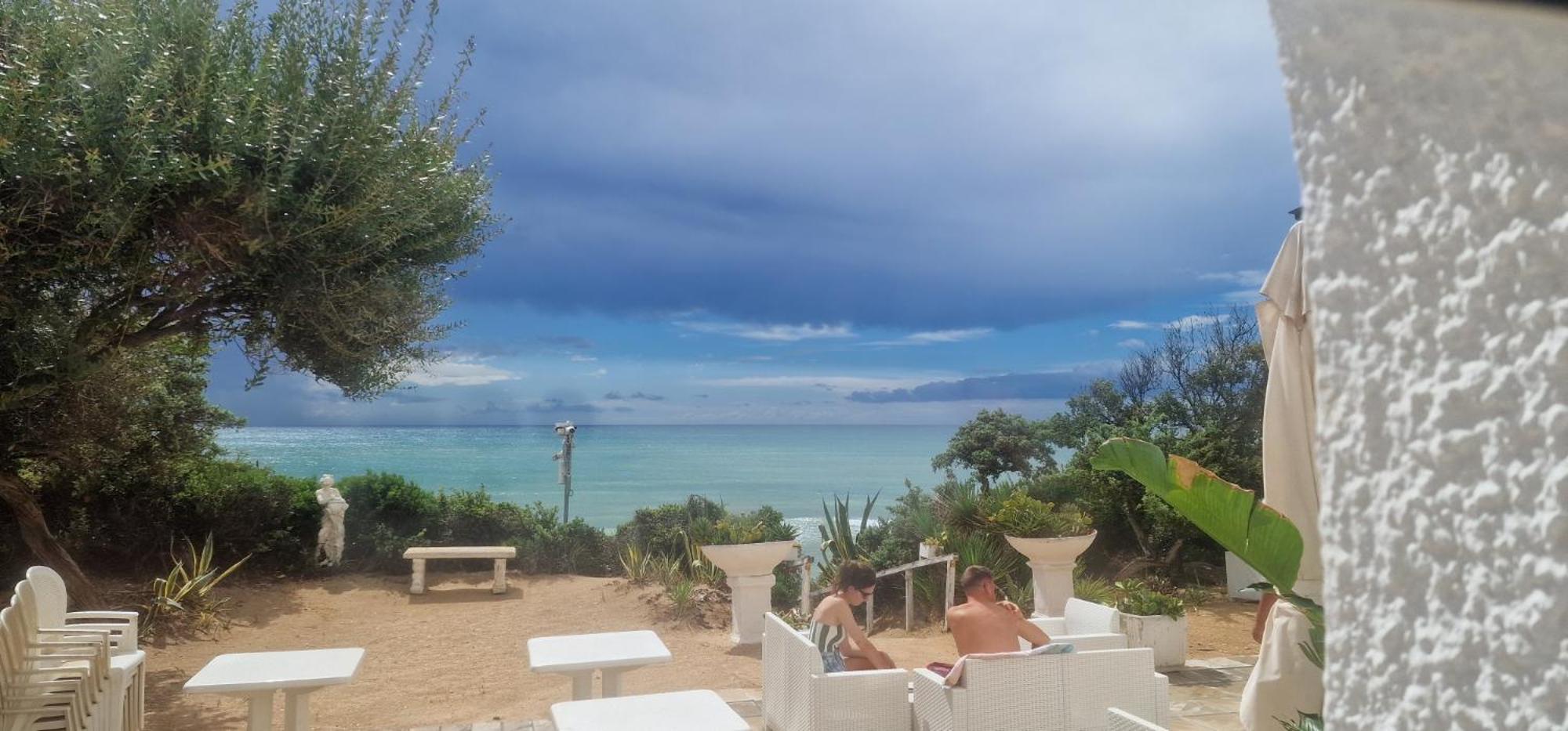Hotel Caraibisiaco Sul Mare San Pietro in Bevagna Bagian luar foto
