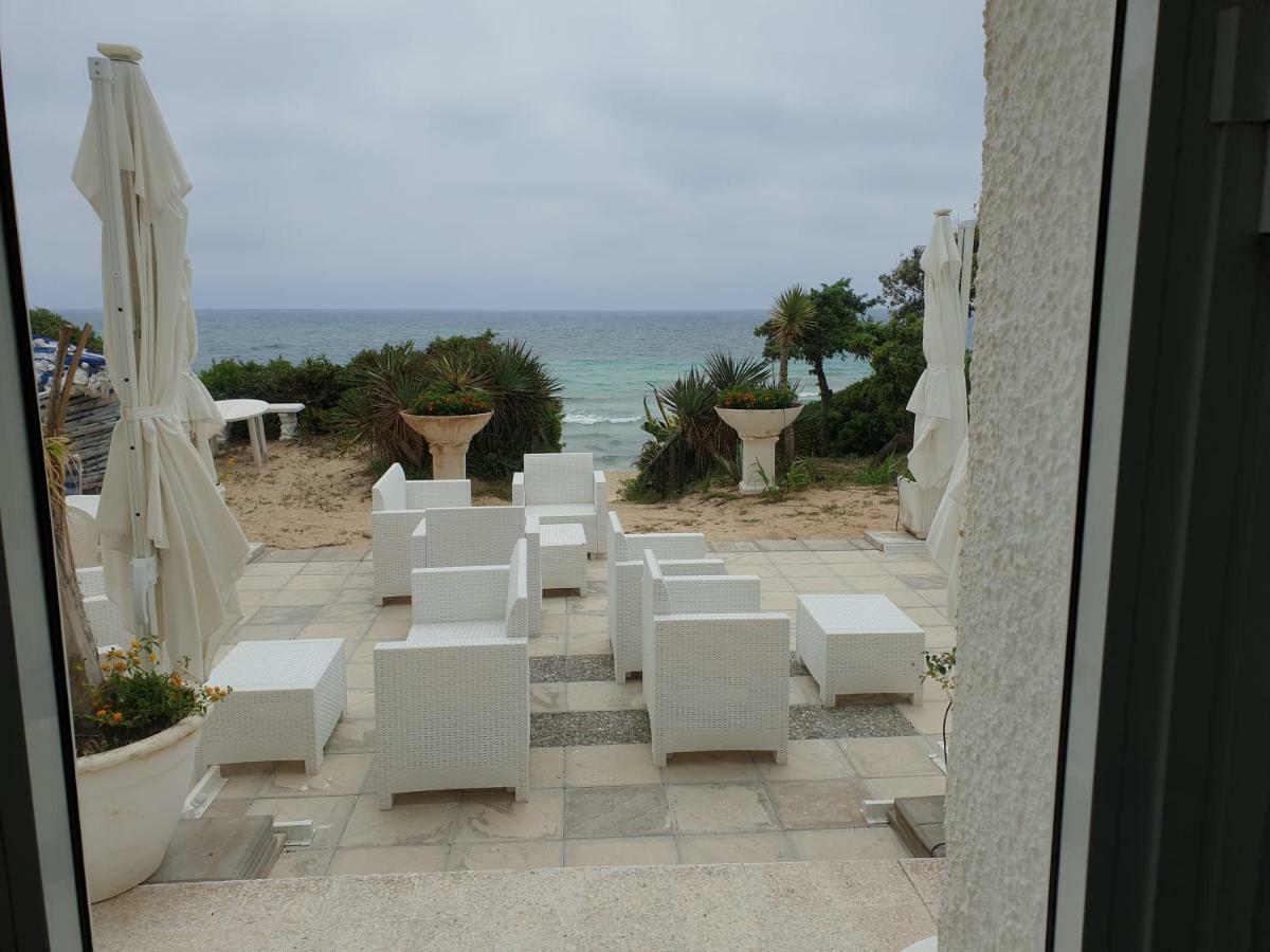 Hotel Caraibisiaco Sul Mare San Pietro in Bevagna Bagian luar foto